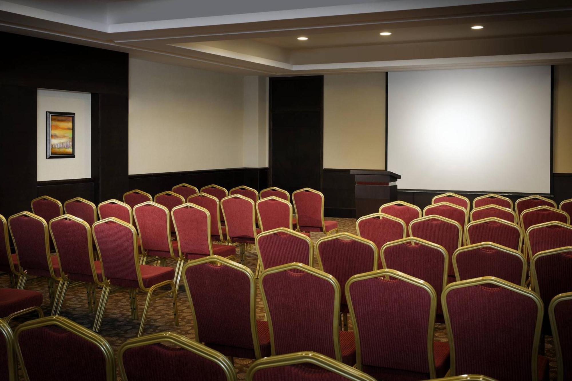 Courtyard By Marriott Riyadh Diplomatic Quarter Esterno foto